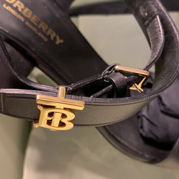 Wore once - Picture 4 of 12